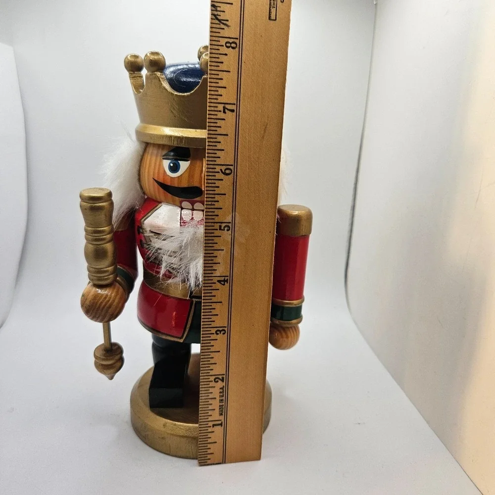 Vintage Wooden King Nutcracker 8